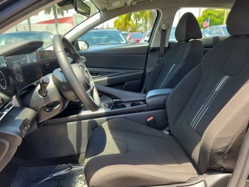 Certified 2023 Hyundai Elantra SEL w/ Convenience Package FWD image 17