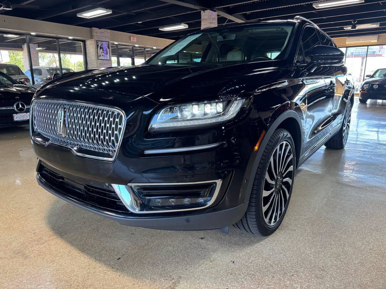 Used 2019 Lincoln Nautilus Black Label AWD/4WD image 3