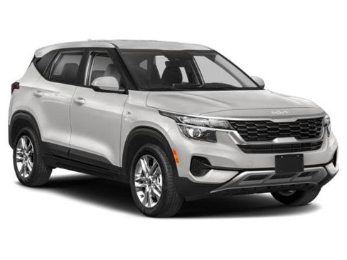 Used 2023 Kia Seltos LX image 9