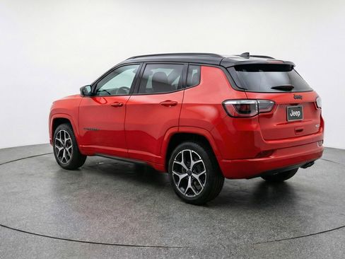 Used 2025 Jeep Compass Limited AWD/4WD image 6