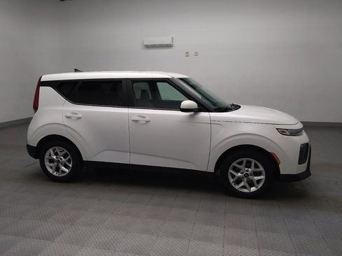 Used 2022 Kia Soul LX w/ Technology Package image 11