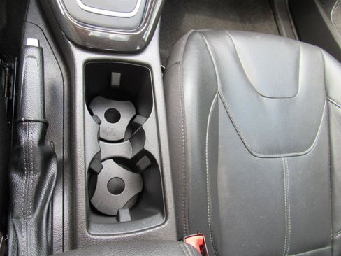 Used 2017 Ford Focus Titanium FWD image 27