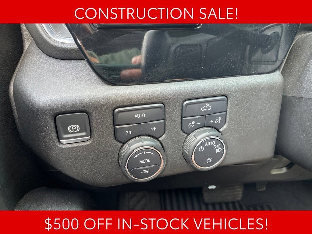 Used 2024 Chevrolet Silverado 1500 LT AWD/4WD image 31