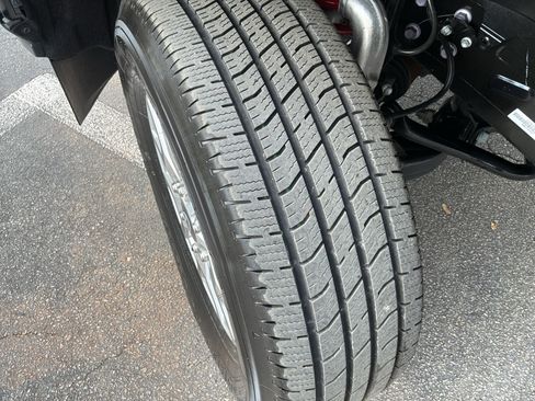 Used 2025 Toyota Tacoma SR5 image 12