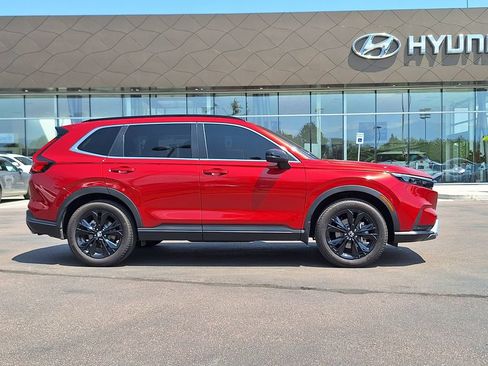 Used 2025 Honda CR-V Sport Touring image 2