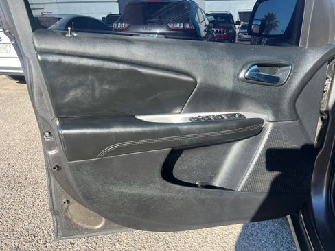 Used 2015 Dodge Journey SXT w/ Flexible Seating Group image 13