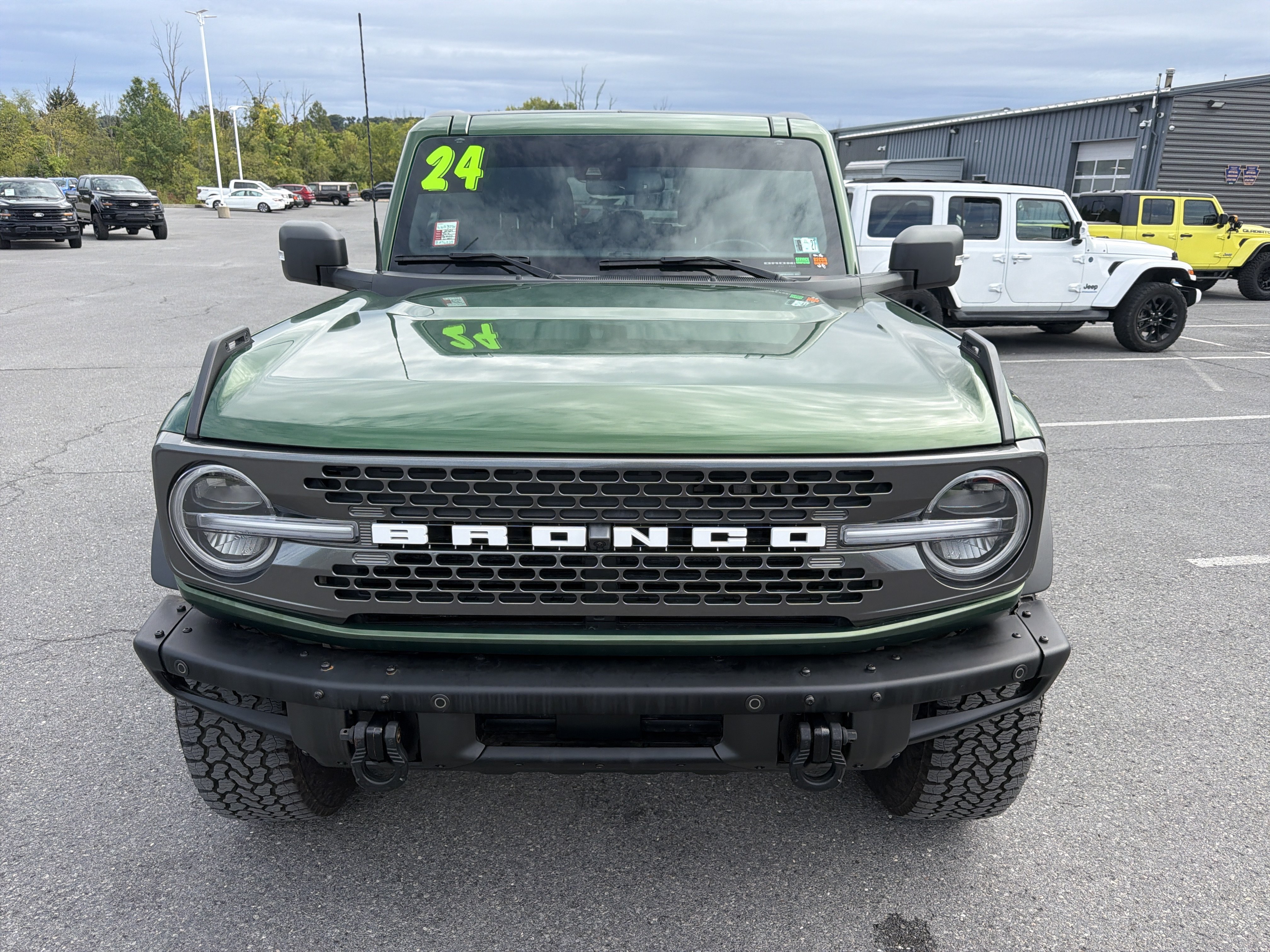 Used 2024 Ford Bronco Badlands AWD/4WD image 11