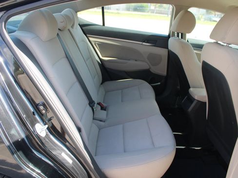 Used 2018 Hyundai Elantra SEL FWD image 30