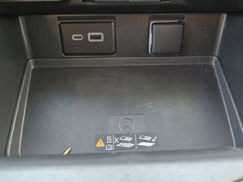 Used 2024 GMC Yukon SLT image 27