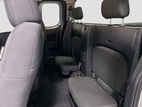 Used 2024 Nissan Frontier S w/ S Utility Package image 22