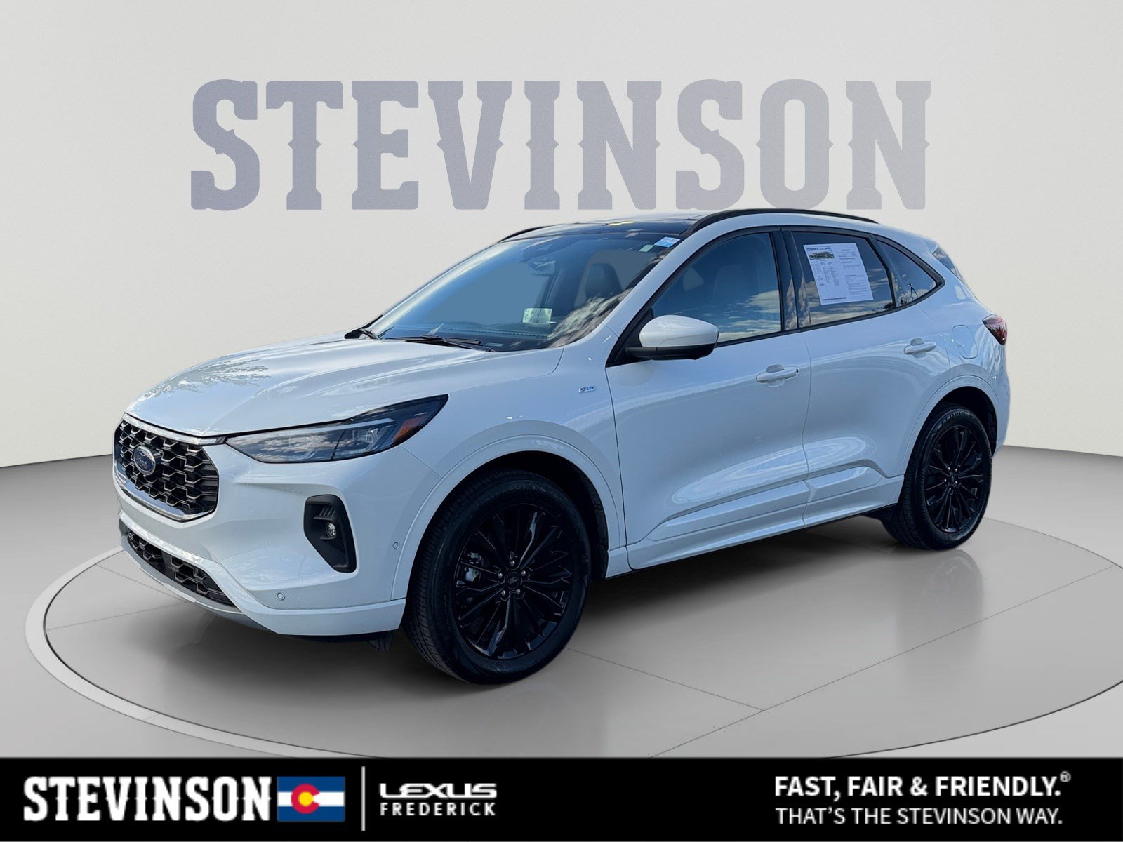 Used 2024 Ford Escape ST-Line Elite w/ Premium Technology Package AWD/4WD image 1