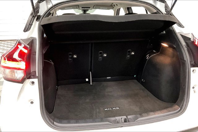 Used 2022 Nissan Kicks SV FWD image 40