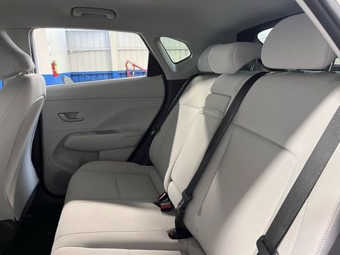 Used 2024 Hyundai Kona SEL w/ Convenience Package image 18