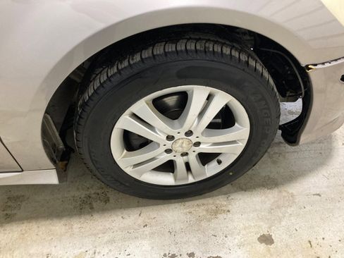 Used 2008 Mercedes-Benz R 350 2WD image 11