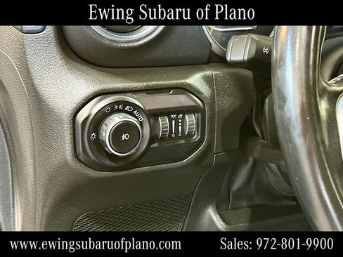 Used 2020 Jeep Wrangler Unlimited Sahara AWD/4WD image 10