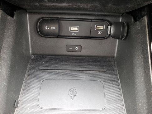 Certified 2022 Kia Telluride EX w/ EX Premium Package AWD/4WD image 23