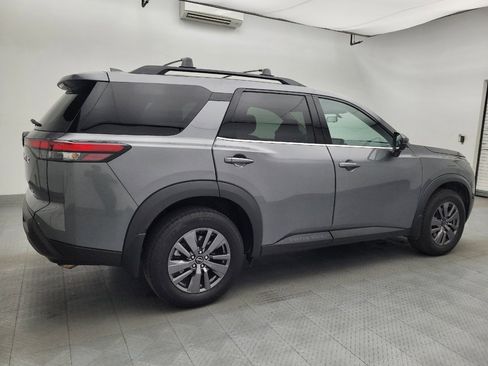 Used 2023 Nissan Pathfinder SV AWD/4WD image 10