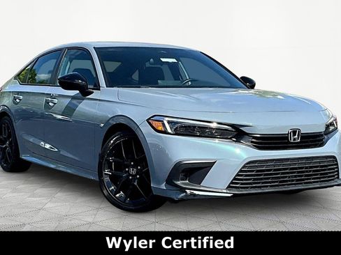 Used 2023 Honda Civic Sport image 3