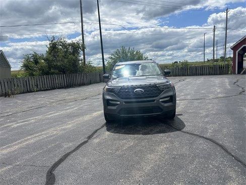 Used 2023 Ford Explorer XLT w/ Equipment Group 202A image 12