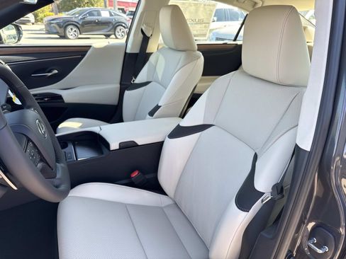 New 2025 Lexus ES 350 w/ Premium Package image 20