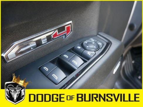 Used 2024 GMC Sierra 1500 AT4 w/ Technology Package AWD/4WD image 19