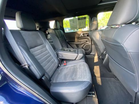 Used 2022 Mitsubishi Outlander SE AWD/4WD image 39