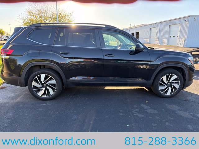 Used 2024 Volkswagen Atlas SE AWD/4WD image 7