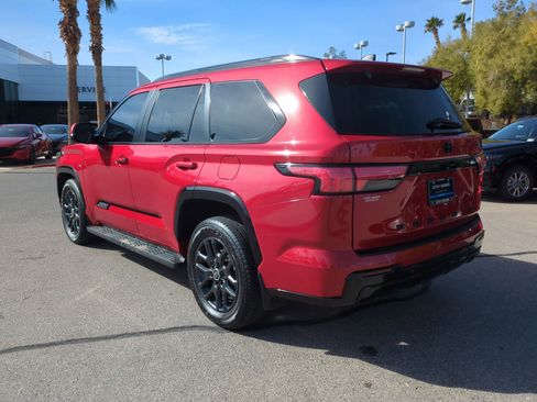 Used 2024 Toyota Sequoia Platinum image 3