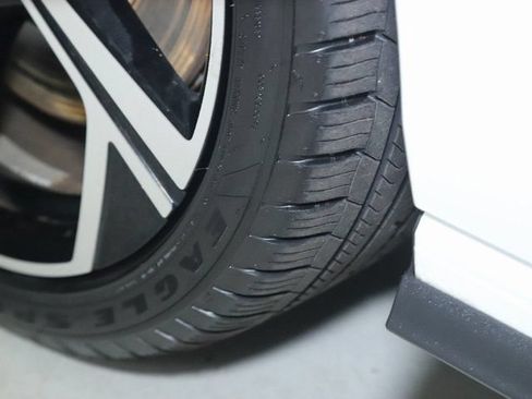 Certified 2024 Volkswagen GTI SE FWD image 34