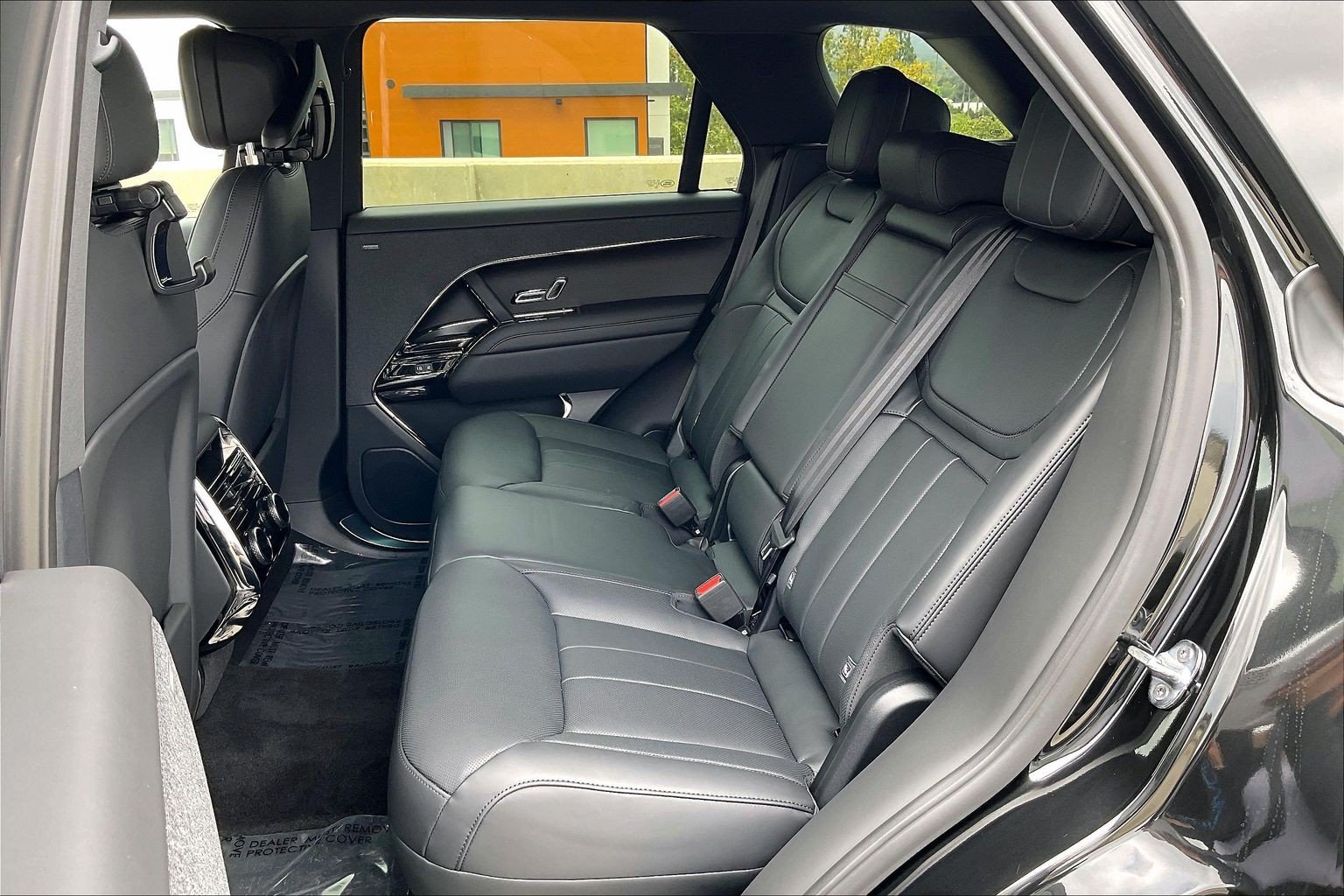 New 2026 Land Rover Range Rover Sport Dynamic SE AWD/4WD image 17