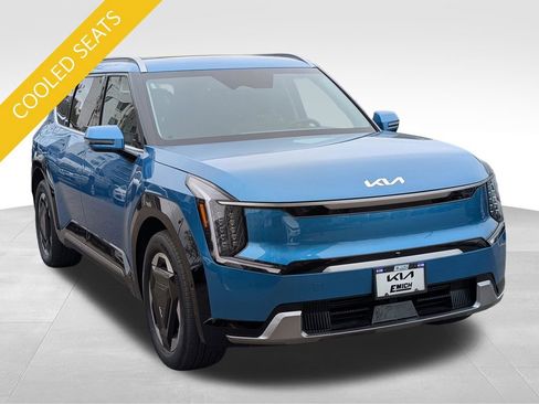 Used 2024 Kia EV9 Land AWD/4WD image 8