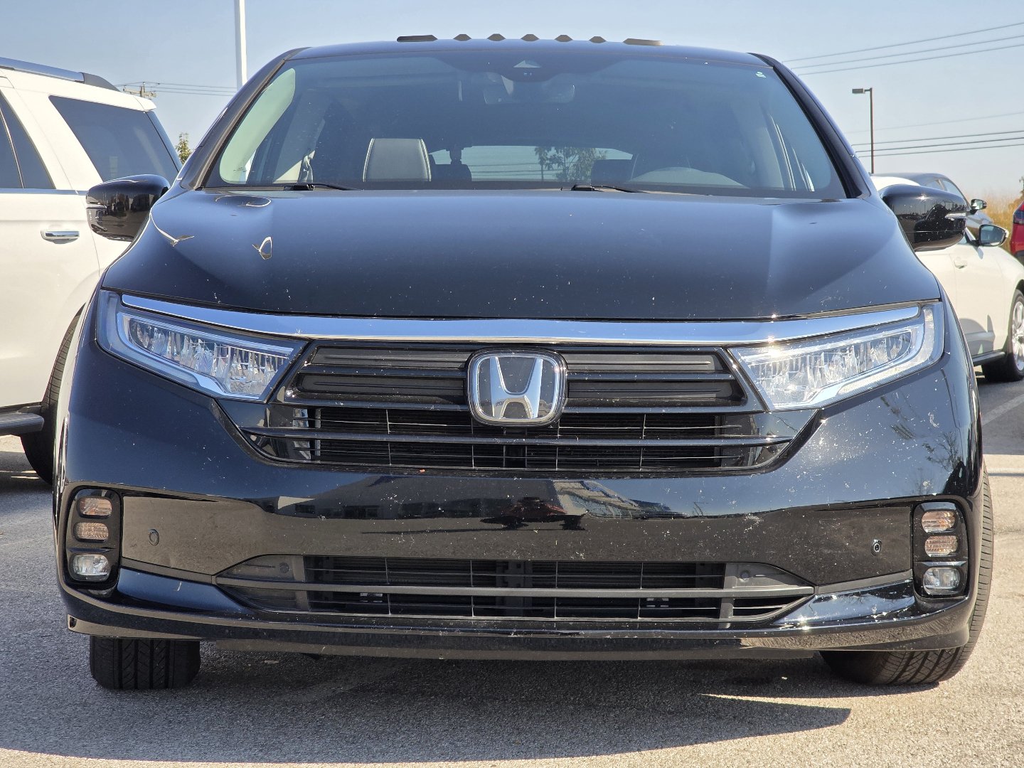Used 2024 Honda Odyssey Elite image 3