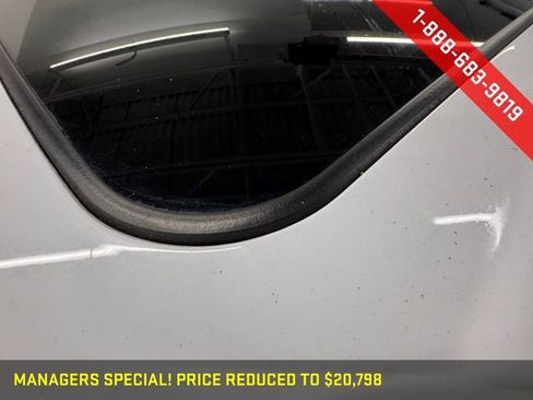 Used 2018 Toyota RAV4 XLE image 23