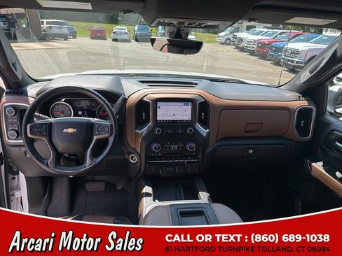Used 2022 Chevrolet Silverado 1500 High Country w/ Technology Package AWD/4WD image 21