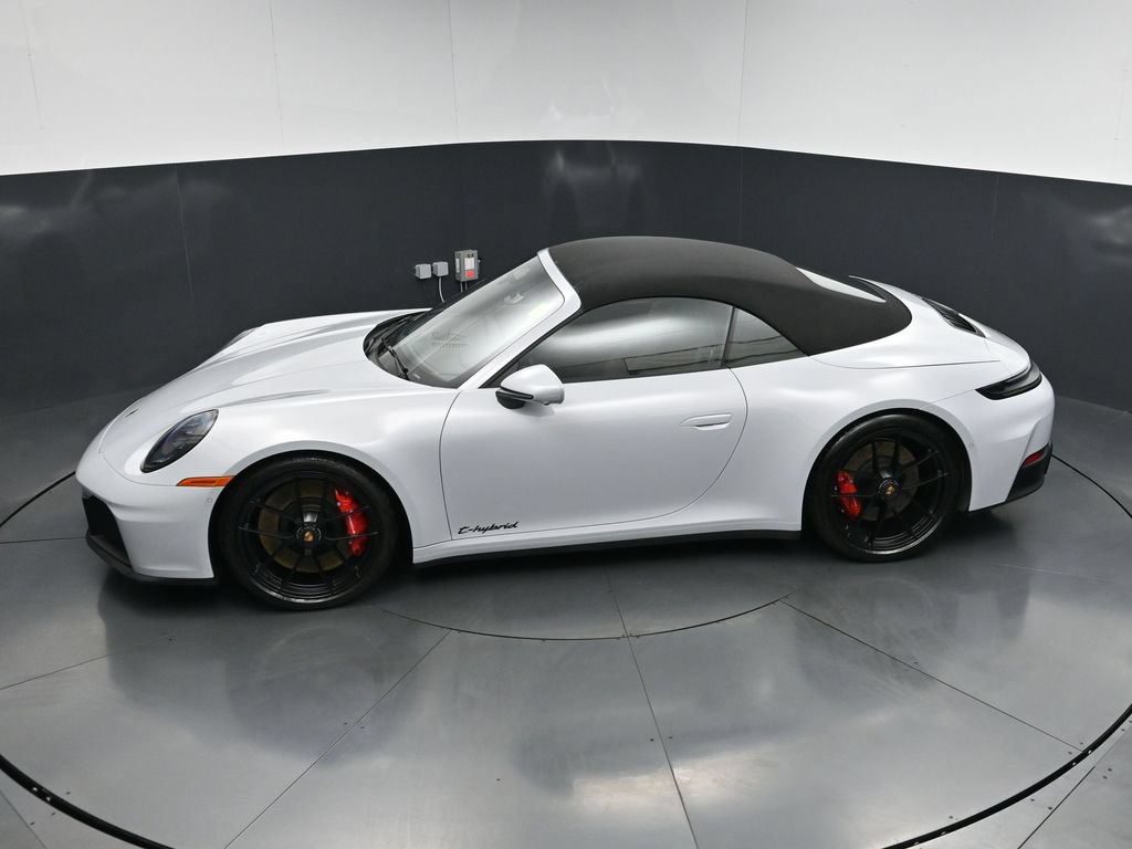 Used 2026 Porsche 911 Carrera GTS RWD image 15