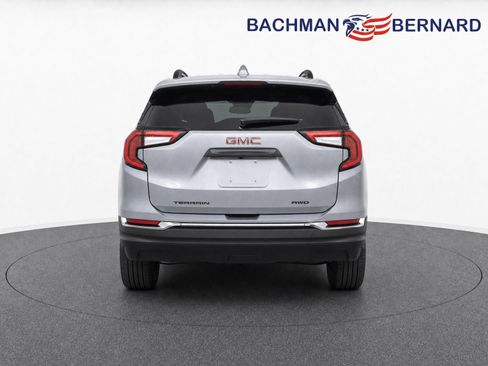 Used 2023 GMC Terrain SLE w/ Elevation Edition AWD/4WD image 6