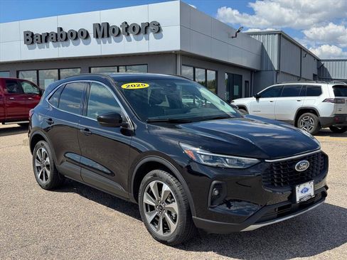 Used 2025 Ford Escape Platinum AWD/4WD image 1