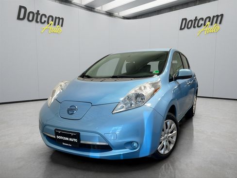 Used 2015 Nissan Leaf S image 2