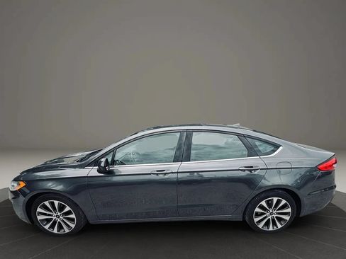 Used 2020 Ford Fusion SE AWD/4WD image 2