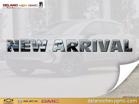 Used 2026 Chevrolet Equinox EV LT w/ LPO, Blackout Package FWD image 1