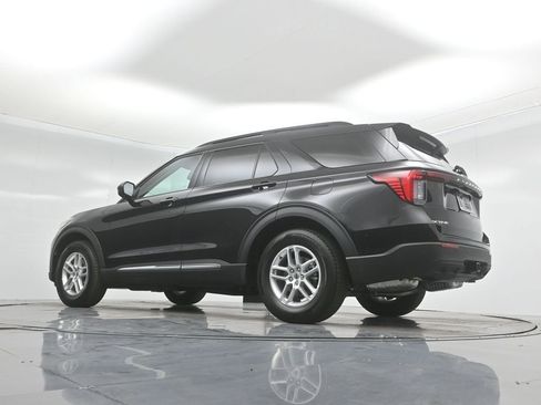 New 2025 Ford Explorer Active image 52