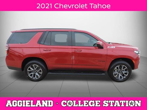 Used 2021 Chevrolet Tahoe Z71 w/ Rear Media and Nav Package AWD/4WD image 2