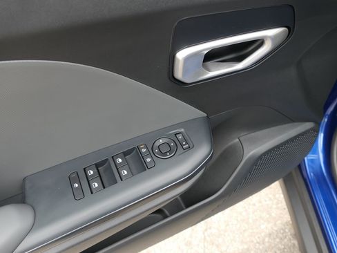 Used 2025 Kia K4 LXS image 19