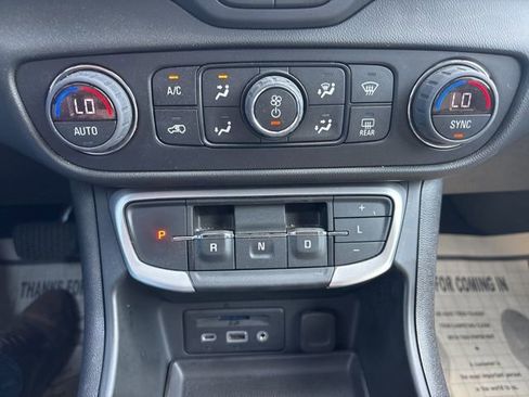 Used 2022 GMC Terrain SLT w/ Tech Package AWD/4WD image 43