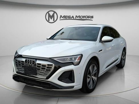 Used 2024 Audi Q8 e-tron Premium Plus w/ Premium Plus Package AWD/4WD image 1