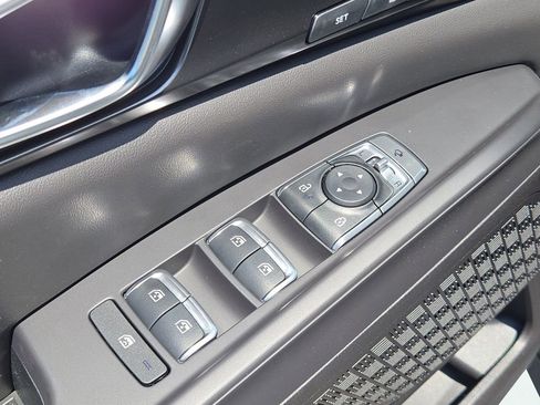 New 2026 Kia Carnival SX w/ SX Dark Edition Package image 16