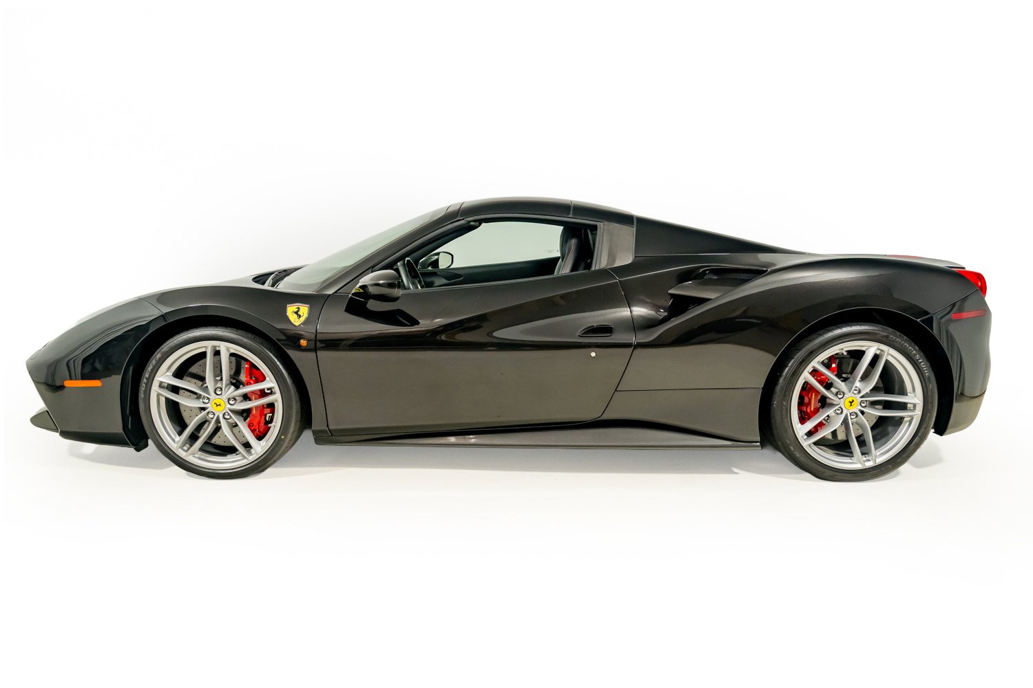 Certified 2018 Ferrari 488 Spider RWD image 3