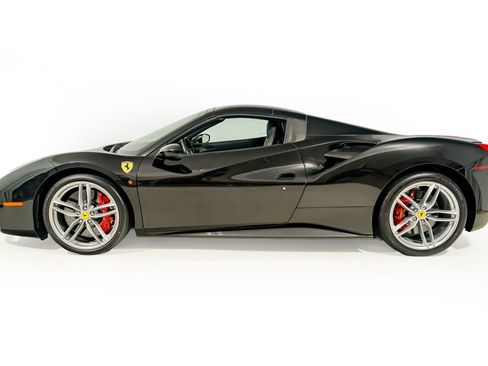 Used 2018 Ferrari 488 Spider RWD image 3