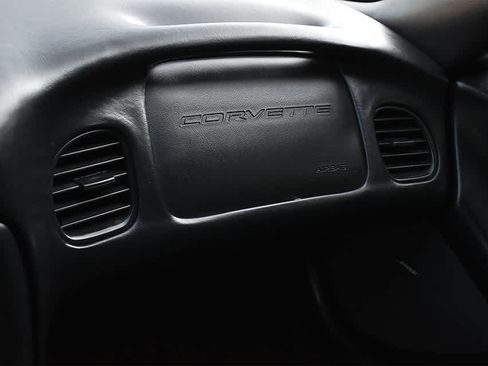 Used 2003 Chevrolet Corvette Convertible w/ Preferred Equipment Group1 RWD image 20