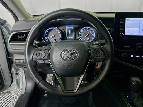 Used 2023 Toyota Camry SE FWD image 15
